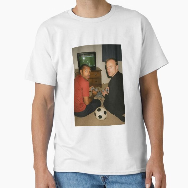 Thierry Henry & Dennis Bergkamp Retro Gaming - Arsenal Legends at Play T-Shirt