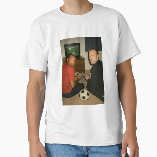 Thierry Henry & Dennis Bergkamp Retro Gaming - Arsenal Legends at Play T-Shirt