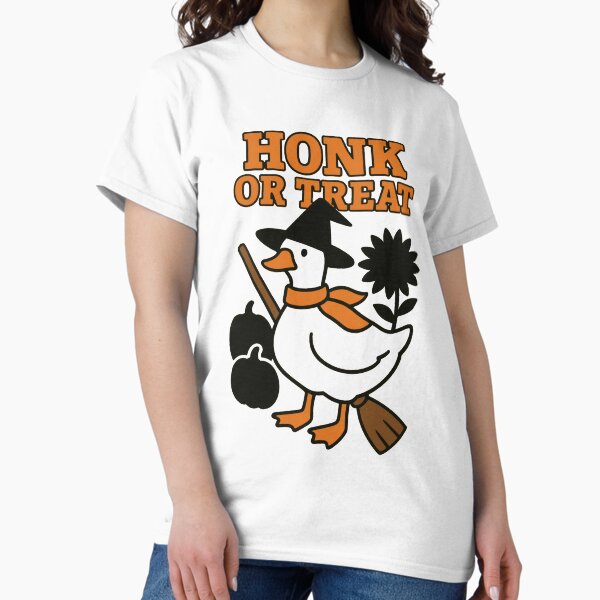 Honk Or Treat | Funny Halloween Car Pun | Playful Spooky Seasonal Typography Design T-Shirt