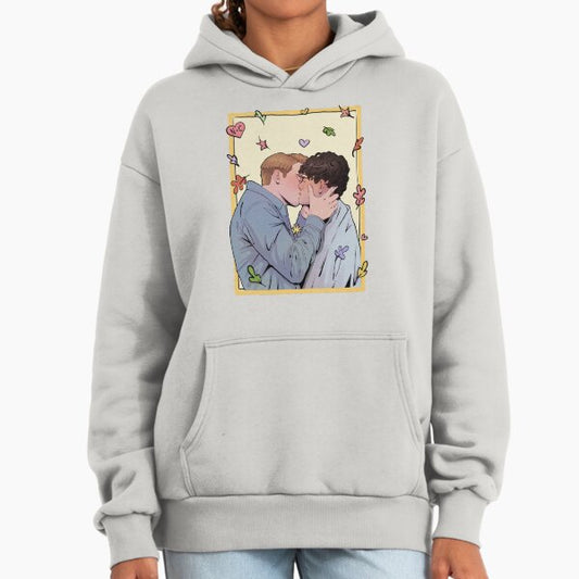 Charlie and Nick kissing | Narlie | Heartstopper Love Hoodie