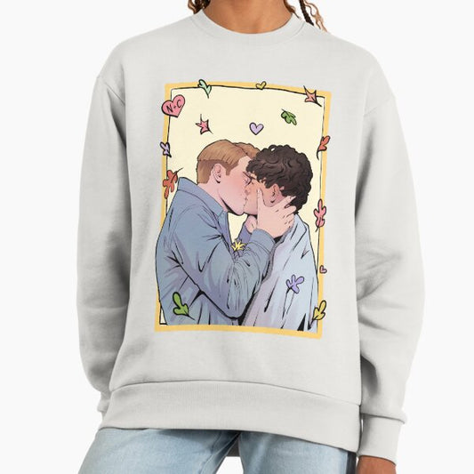 Charlie and Nick kissing | Narlie | Heartstopper Love Sweatshirt